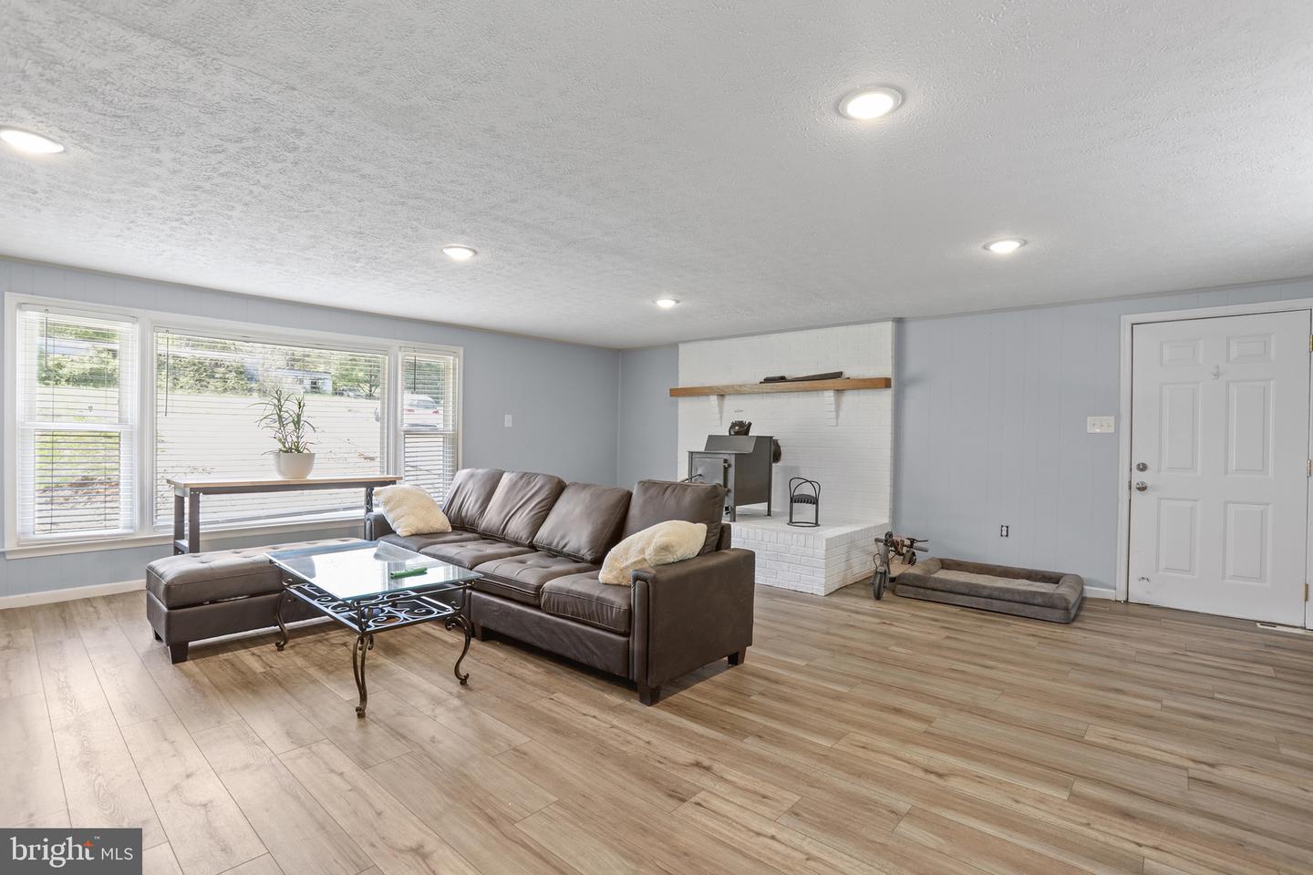 5002 E POINT RD, ELKTON, Virginia 22827, 3 Bedrooms Bedrooms, ,2 BathroomsBathrooms,Residential,For sale,5002 E POINT RD,VARO2002812 MLS # VARO2002812