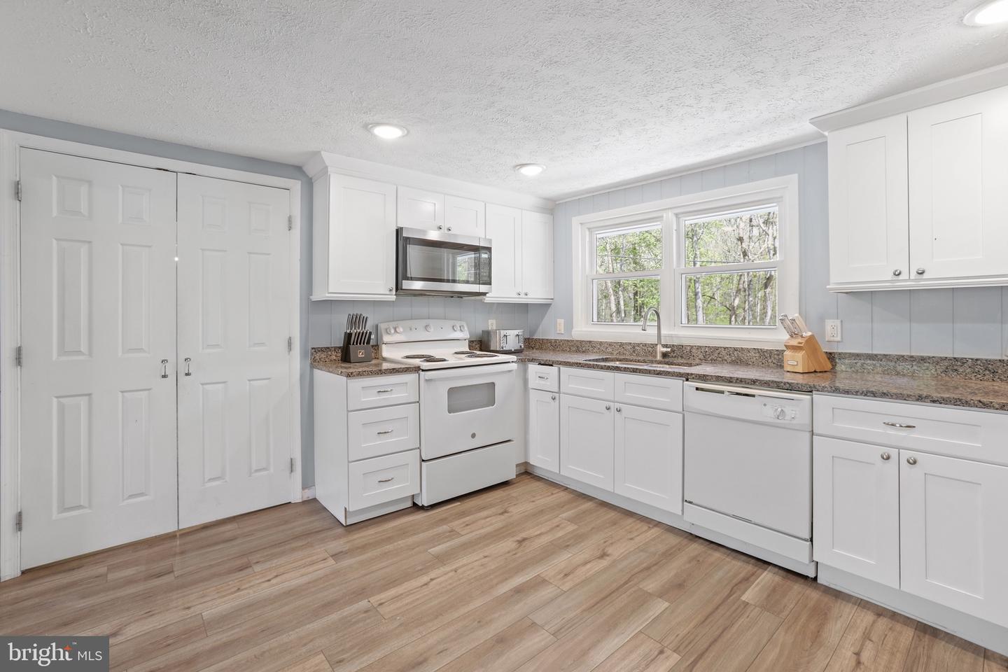 5002 E POINT RD, ELKTON, Virginia 22827, 3 Bedrooms Bedrooms, ,2 BathroomsBathrooms,Residential,For sale,5002 E POINT RD,VARO2002812 MLS # VARO2002812