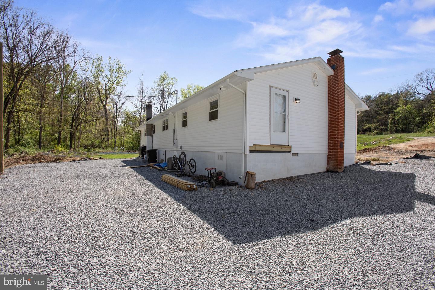 5002 E POINT RD, ELKTON, Virginia 22827, 3 Bedrooms Bedrooms, ,2 BathroomsBathrooms,Residential,For sale,5002 E POINT RD,VARO2002812 MLS # VARO2002812