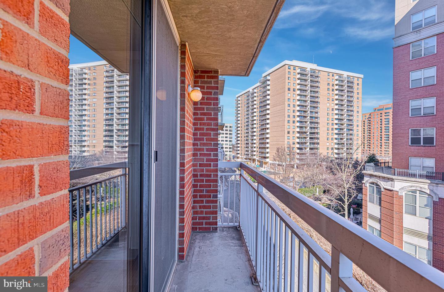 3830 9TH ST N #508E, ARLINGTON, Virginia 22203, 1 Bedroom Bedrooms, ,1 BathroomBathrooms,Residential,For sale,3830 9TH ST N #508E,VAAR2067788 MLS # VAAR2067788