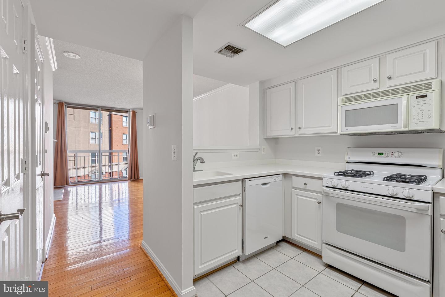 3830 9TH ST N #508E, ARLINGTON, Virginia 22203, 1 Bedroom Bedrooms, ,1 BathroomBathrooms,Residential,For sale,3830 9TH ST N #508E,VAAR2067788 MLS # VAAR2067788