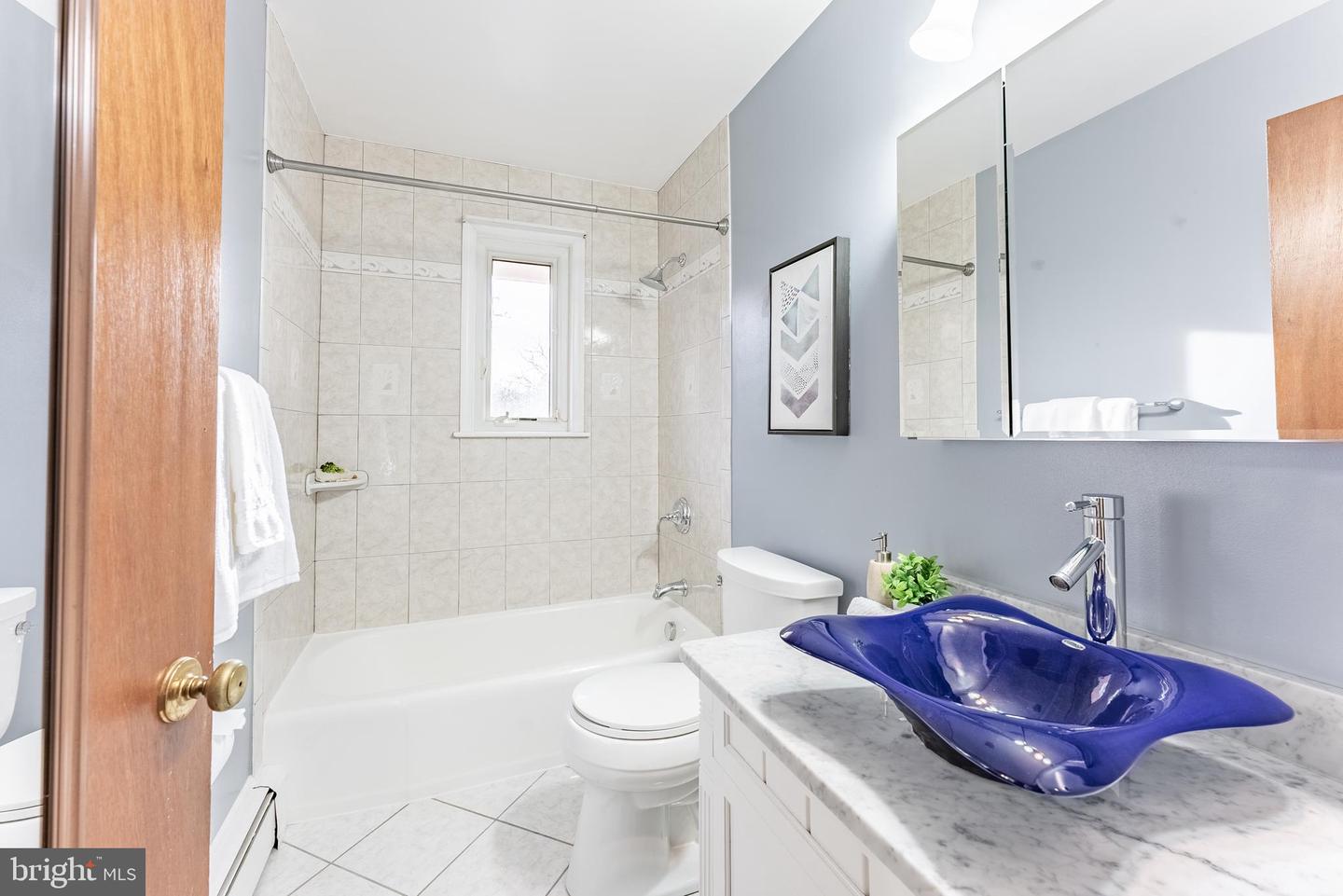 2201 ROLLINS DR, ALEXANDRIA, Virginia 22307, 4 Bedrooms Bedrooms, ,3 BathroomsBathrooms,Residential,For sale,2201 ROLLINS DR,VAFX2285924 MLS # VAFX2285924