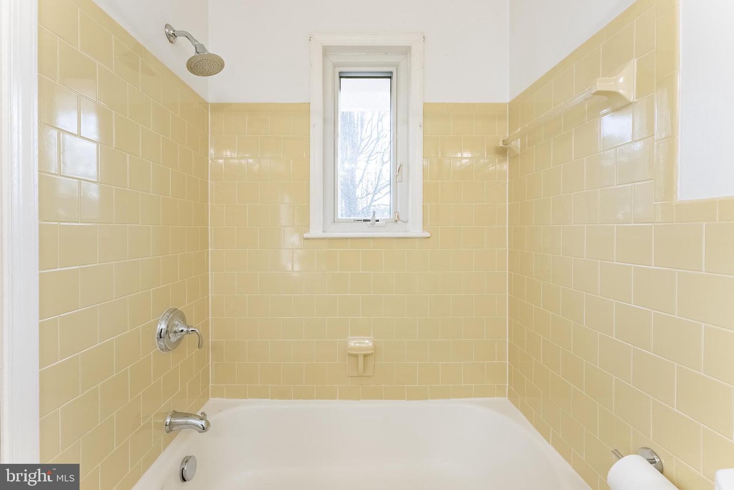 2201 ROLLINS DR, ALEXANDRIA, Virginia 22307, 4 Bedrooms Bedrooms, ,3 BathroomsBathrooms,Residential,For sale,2201 ROLLINS DR,VAFX2285924 MLS # VAFX2285924