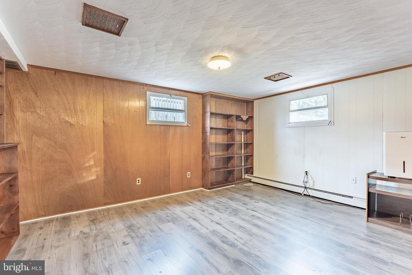 2201 ROLLINS DR, ALEXANDRIA, Virginia 22307, 4 Bedrooms Bedrooms, ,3 BathroomsBathrooms,Residential,For sale,2201 ROLLINS DR,VAFX2285924 MLS # VAFX2285924