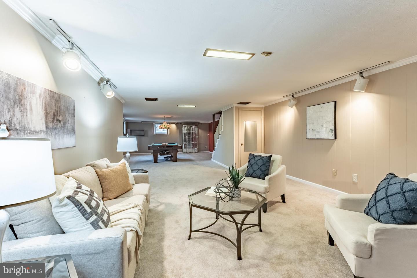 2201 ROLLINS DR, ALEXANDRIA, Virginia 22307, 4 Bedrooms Bedrooms, ,3 BathroomsBathrooms,Residential,For sale,2201 ROLLINS DR,VAFX2285924 MLS # VAFX2285924