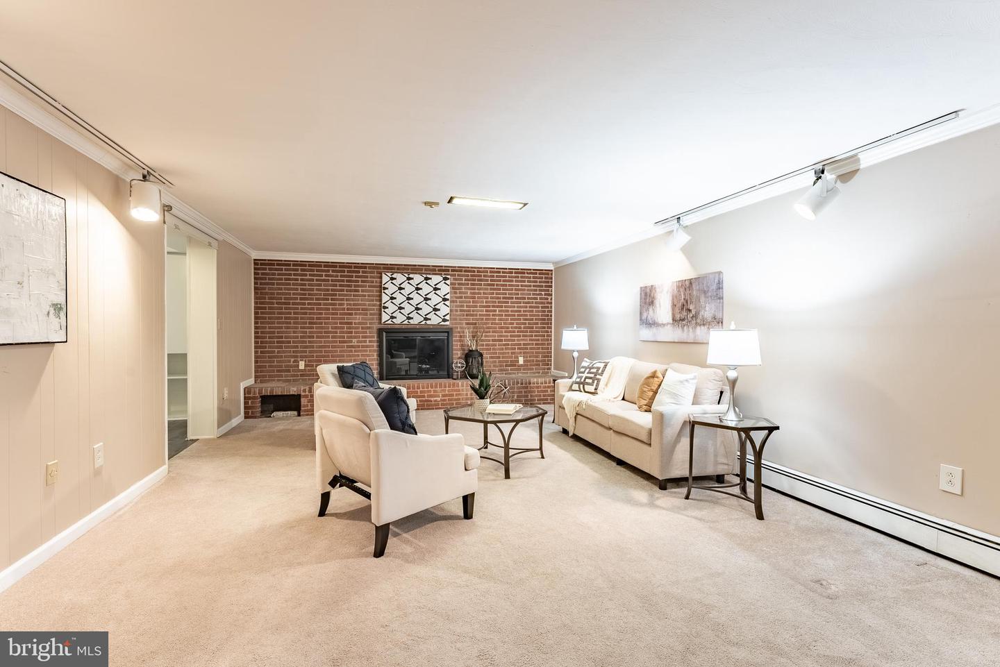 2201 ROLLINS DR, ALEXANDRIA, Virginia 22307, 4 Bedrooms Bedrooms, ,3 BathroomsBathrooms,Residential,For sale,2201 ROLLINS DR,VAFX2285924 MLS # VAFX2285924