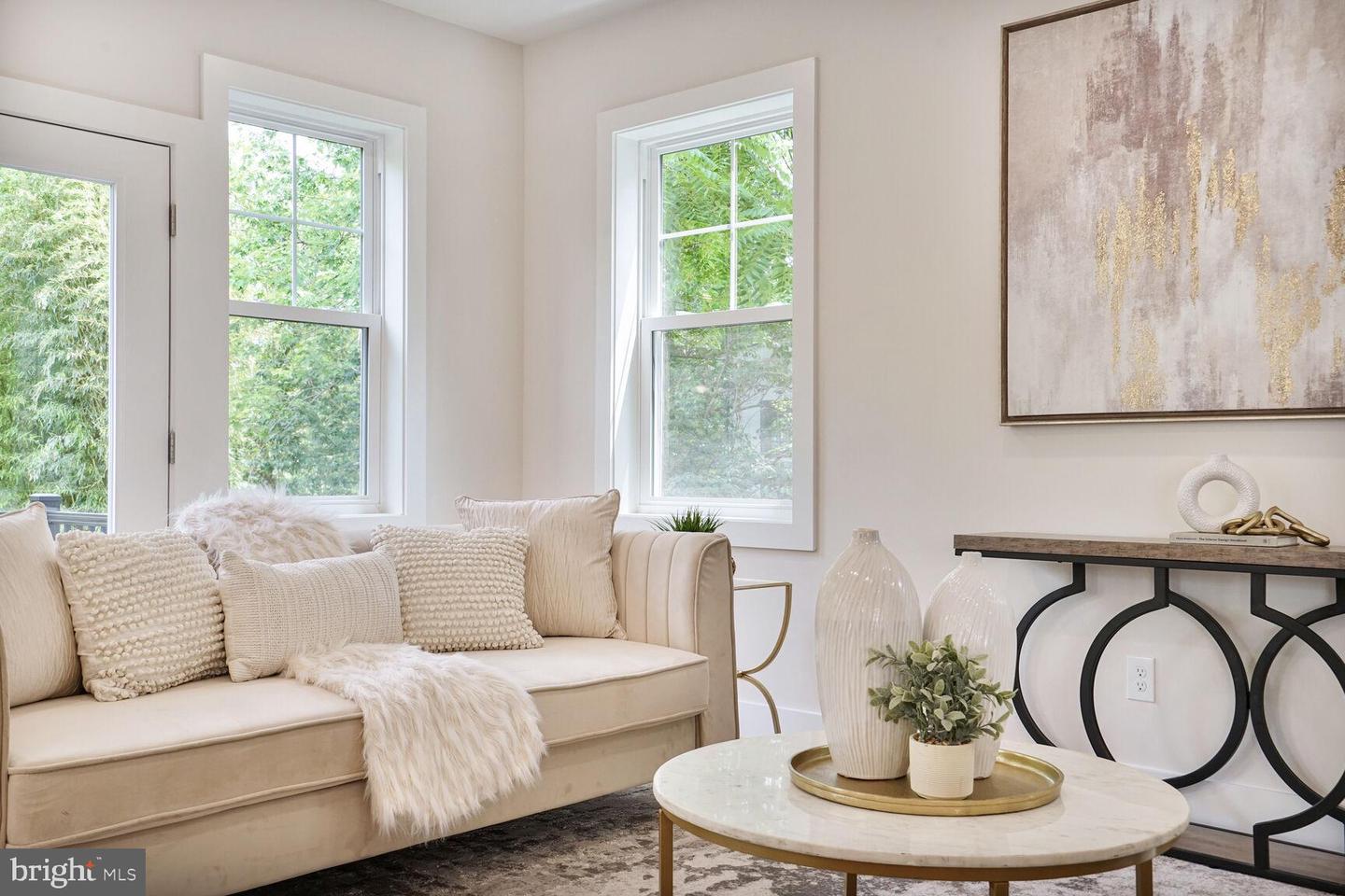 423 N CLEVELAND ST, ARLINGTON, Virginia 22201, 5 Bedrooms Bedrooms, ,5 BathroomsBathrooms,Residential,For sale,423 N CLEVELAND ST,VAAR2067796 MLS # VAAR2067796