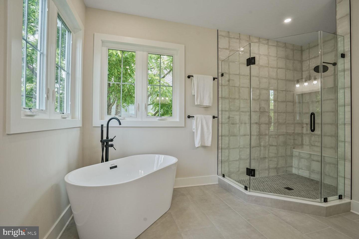 423 N CLEVELAND ST, ARLINGTON, Virginia 22201, 5 Bedrooms Bedrooms, ,5 BathroomsBathrooms,Residential,For sale,423 N CLEVELAND ST,VAAR2067796 MLS # VAAR2067796