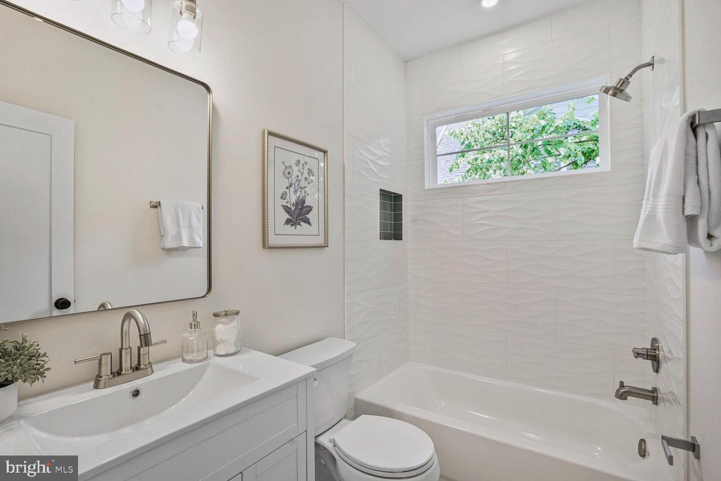 423 N CLEVELAND ST, ARLINGTON, Virginia 22201, 5 Bedrooms Bedrooms, ,5 BathroomsBathrooms,Residential,For sale,423 N CLEVELAND ST,VAAR2067796 MLS # VAAR2067796