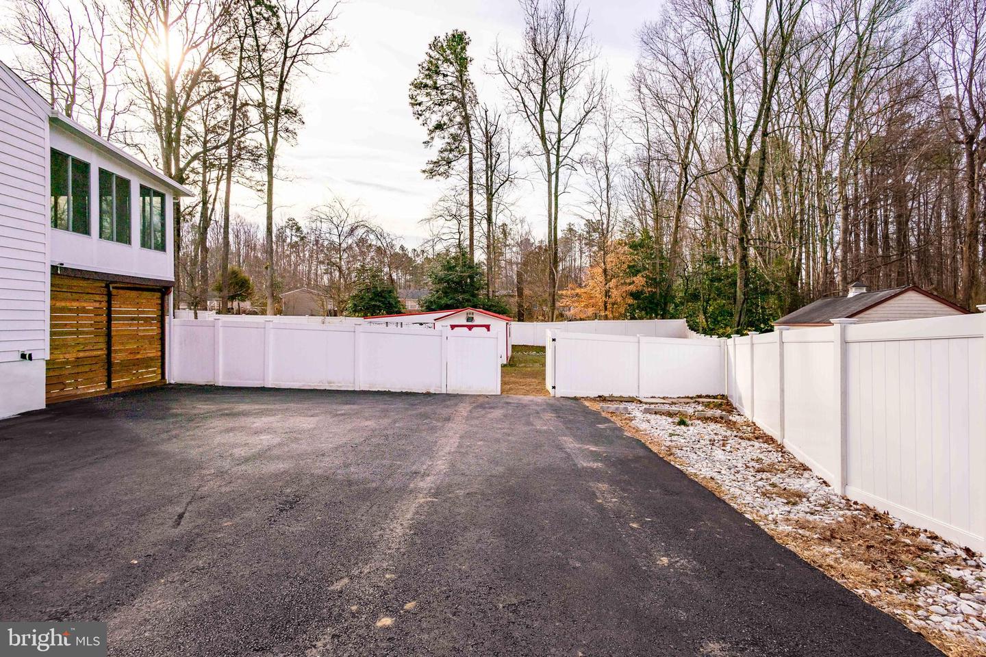 9672 MOHAWK DR, KING GEORGE, Virginia 22485, 3 Bedrooms Bedrooms, 5 Rooms Rooms,3 BathroomsBathrooms,Residential,For sale,9672 MOHAWK DR,VAKG2007510 MLS # VAKG2007510