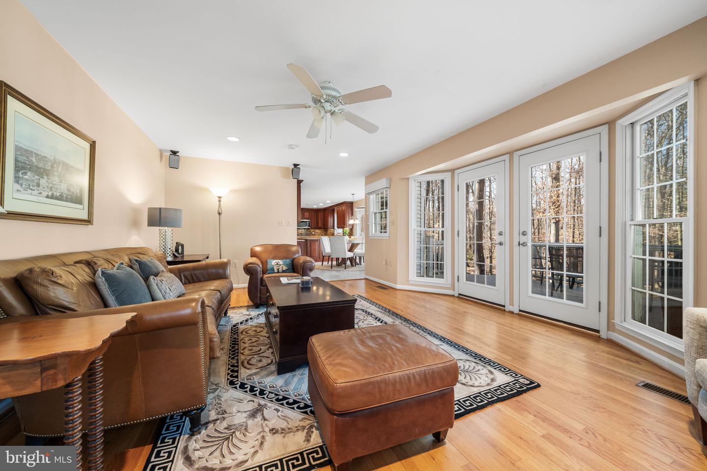 4926 NOVAK LN, FAIRFAX, Virginia 22030, 4 Bedrooms Bedrooms, ,4 BathroomsBathrooms,Residential,For sale,4926 NOVAK LN,VAFX2285996 MLS # VAFX2285996