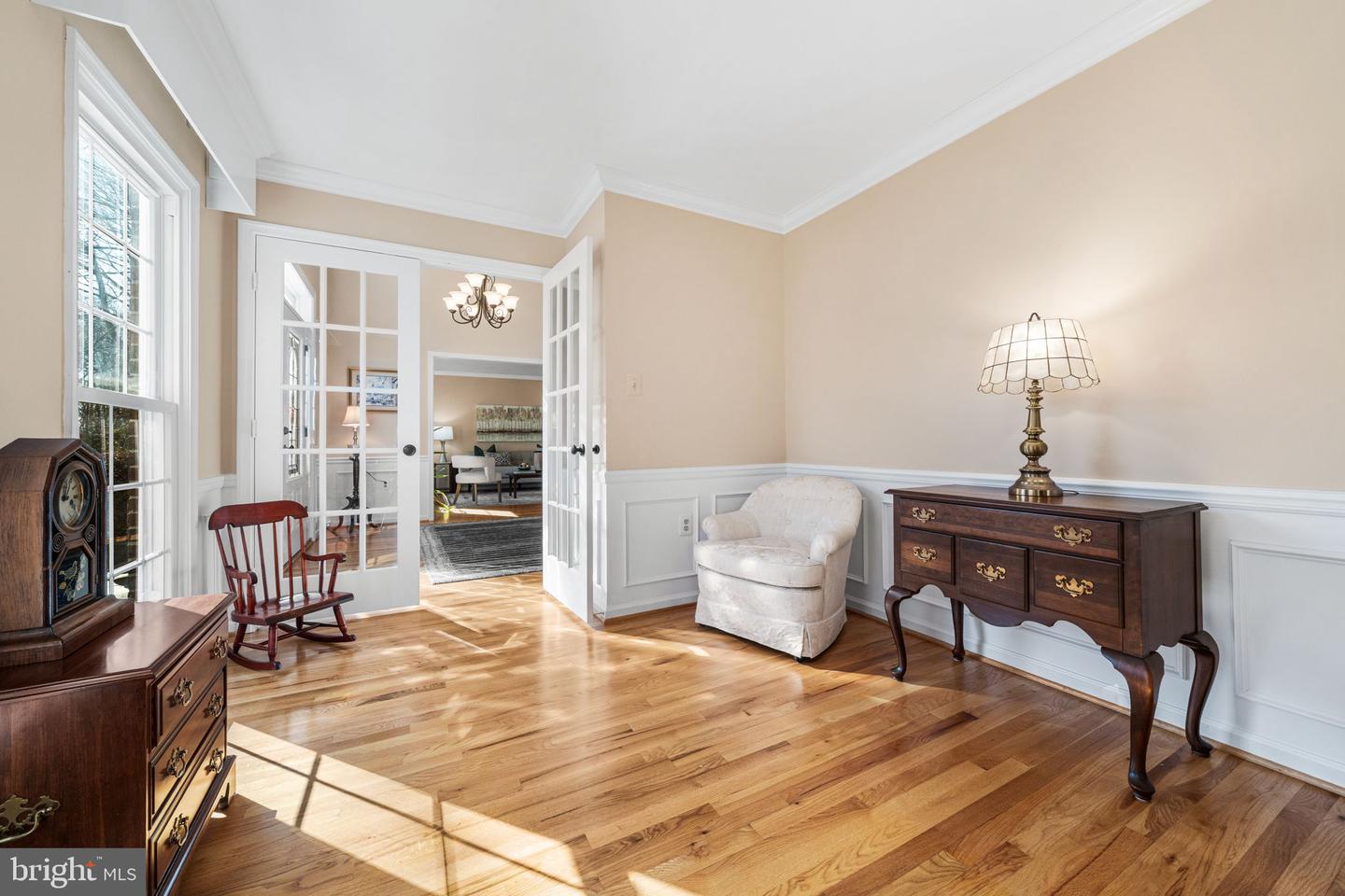 4926 NOVAK LN, FAIRFAX, Virginia 22030, 4 Bedrooms Bedrooms, ,4 BathroomsBathrooms,Residential,For sale,4926 NOVAK LN,VAFX2285996 MLS # VAFX2285996