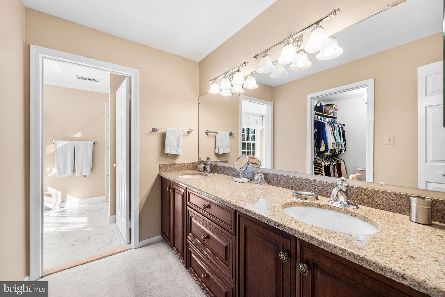 4926 NOVAK LN, FAIRFAX, Virginia 22030, 4 Bedrooms Bedrooms, ,4 BathroomsBathrooms,Residential,For sale,4926 NOVAK LN,VAFX2285996 MLS # VAFX2285996