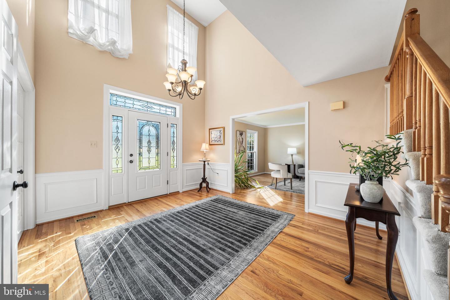 4926 NOVAK LN, FAIRFAX, Virginia 22030, 4 Bedrooms Bedrooms, ,4 BathroomsBathrooms,Residential,For sale,4926 NOVAK LN,VAFX2285996 MLS # VAFX2285996