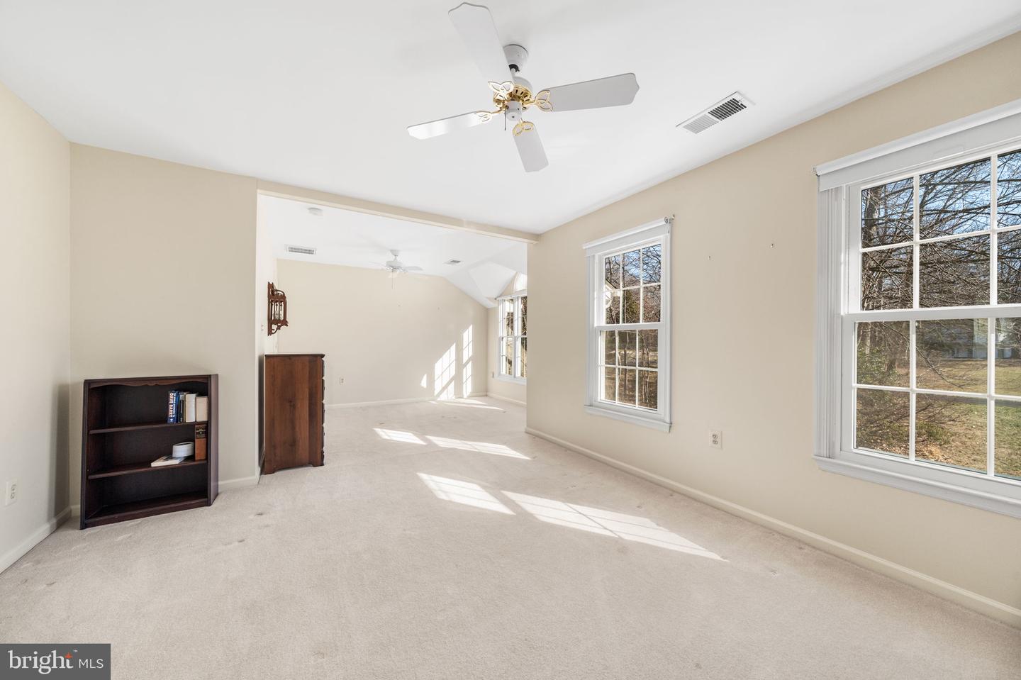 4926 NOVAK LN, FAIRFAX, Virginia 22030, 4 Bedrooms Bedrooms, ,4 BathroomsBathrooms,Residential,For sale,4926 NOVAK LN,VAFX2285996 MLS # VAFX2285996