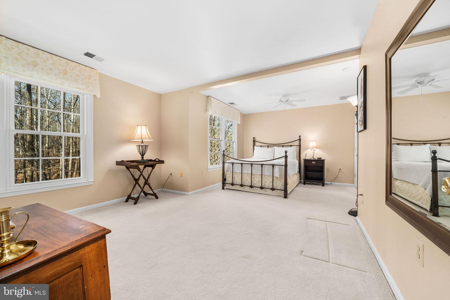 4926 NOVAK LN, FAIRFAX, Virginia 22030, 4 Bedrooms Bedrooms, ,4 BathroomsBathrooms,Residential,For sale,4926 NOVAK LN,VAFX2285996 MLS # VAFX2285996