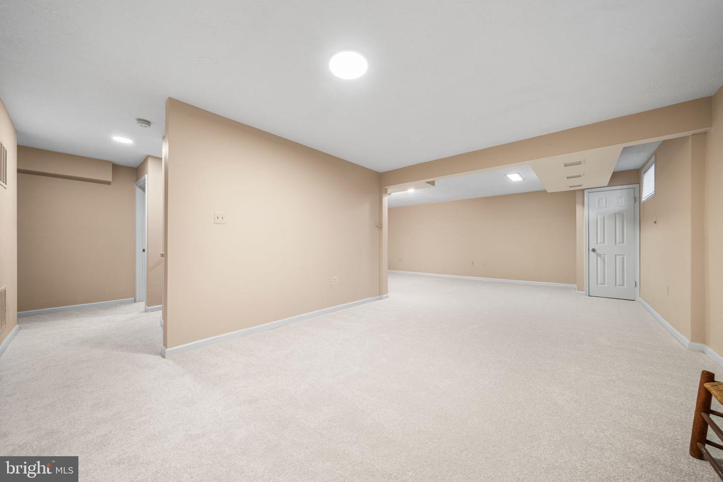 4926 NOVAK LN, FAIRFAX, Virginia 22030, 4 Bedrooms Bedrooms, ,4 BathroomsBathrooms,Residential,For sale,4926 NOVAK LN,VAFX2285996 MLS # VAFX2285996