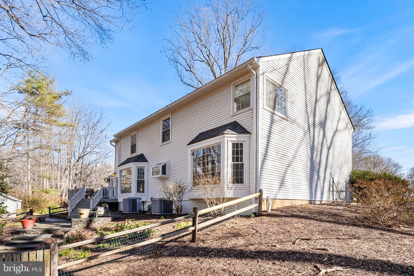 4926 NOVAK LN, FAIRFAX, Virginia 22030, 4 Bedrooms Bedrooms, ,4 BathroomsBathrooms,Residential,For sale,4926 NOVAK LN,VAFX2285996 MLS # VAFX2285996