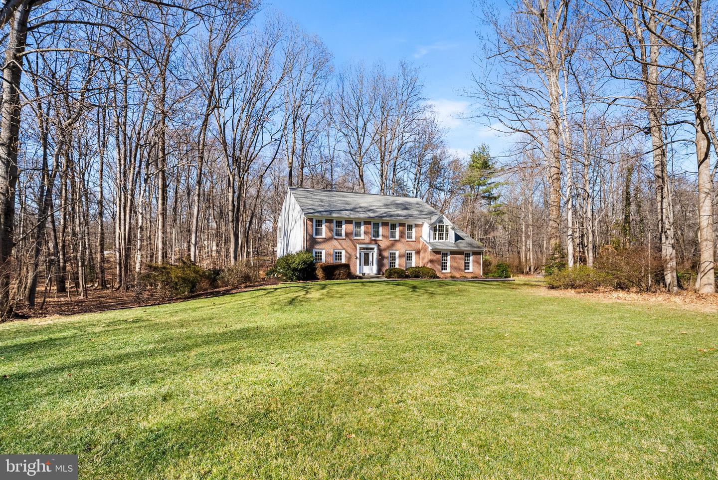 4926 NOVAK LN, FAIRFAX, Virginia 22030, 4 Bedrooms Bedrooms, ,4 BathroomsBathrooms,Residential,For sale,4926 NOVAK LN,VAFX2285996 MLS # VAFX2285996