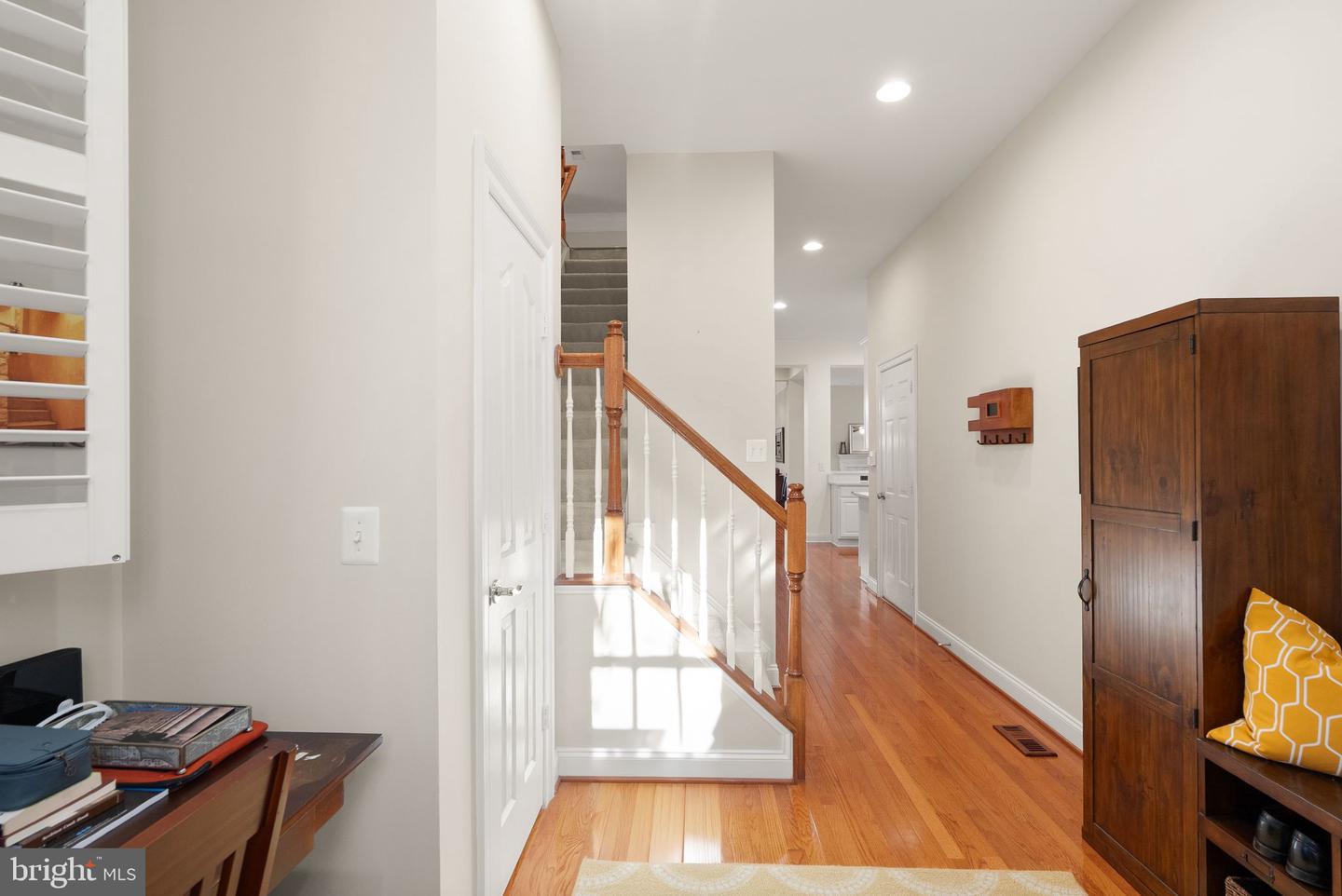 19126 STREAM CROSSING CT, LEESBURG, Virginia 20176, 4 Bedrooms Bedrooms, ,4 BathroomsBathrooms,Residential,For sale,19126 STREAM CROSSING CT,VALO2114084 MLS # VALO2114084