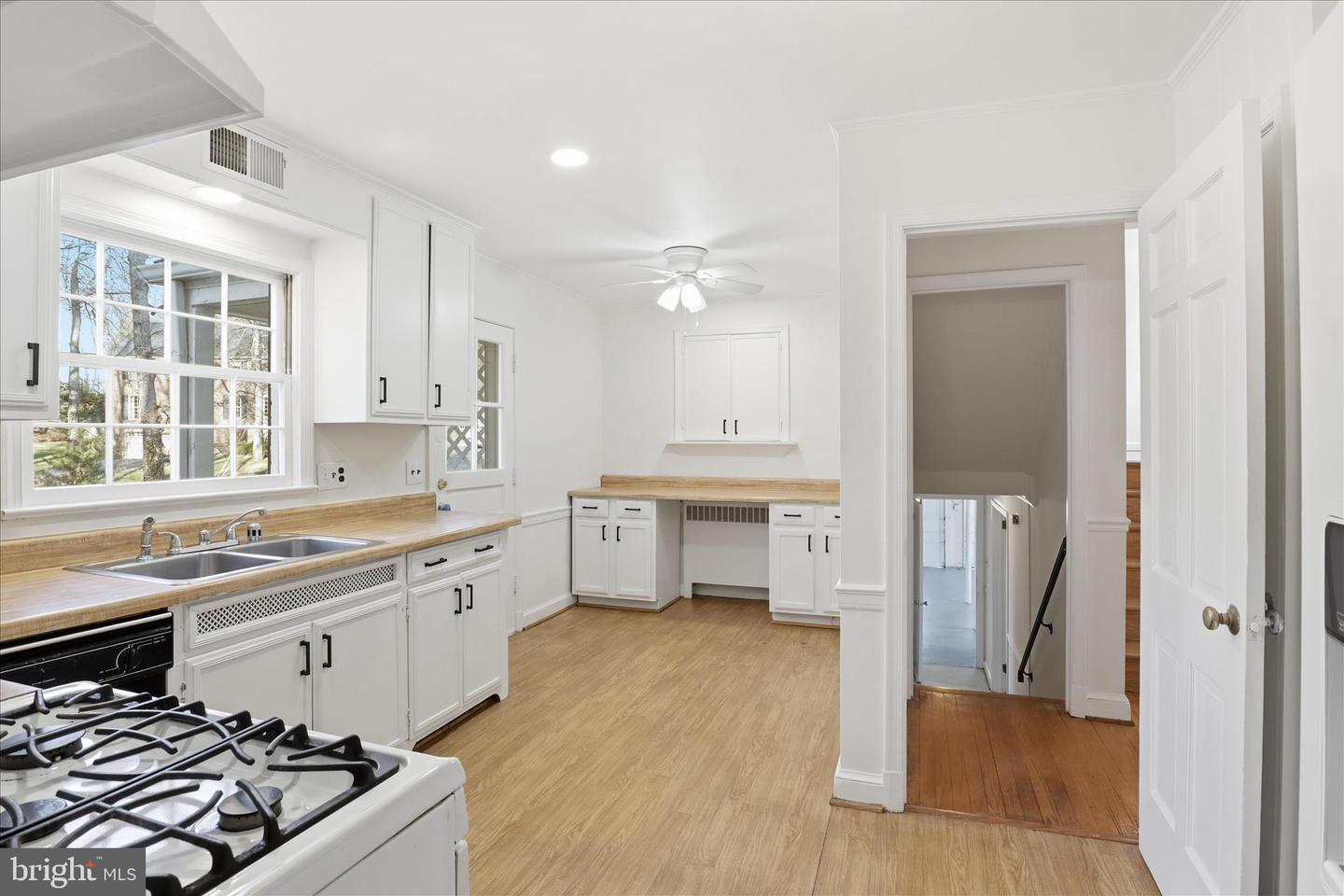 3701 PINE BROOK RD, ALEXANDRIA, Virginia 22310, 5 Bedrooms Bedrooms, ,3 BathroomsBathrooms,Residential,For sale,3701 PINE BROOK RD,VAFX2286072 MLS # VAFX2286072
