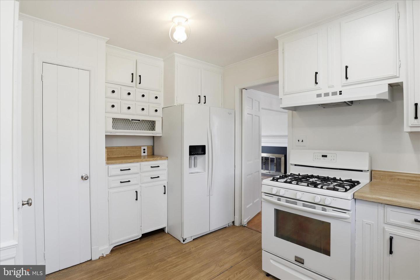 3701 PINE BROOK RD, ALEXANDRIA, Virginia 22310, 5 Bedrooms Bedrooms, ,3 BathroomsBathrooms,Residential,For sale,3701 PINE BROOK RD,VAFX2286072 MLS # VAFX2286072