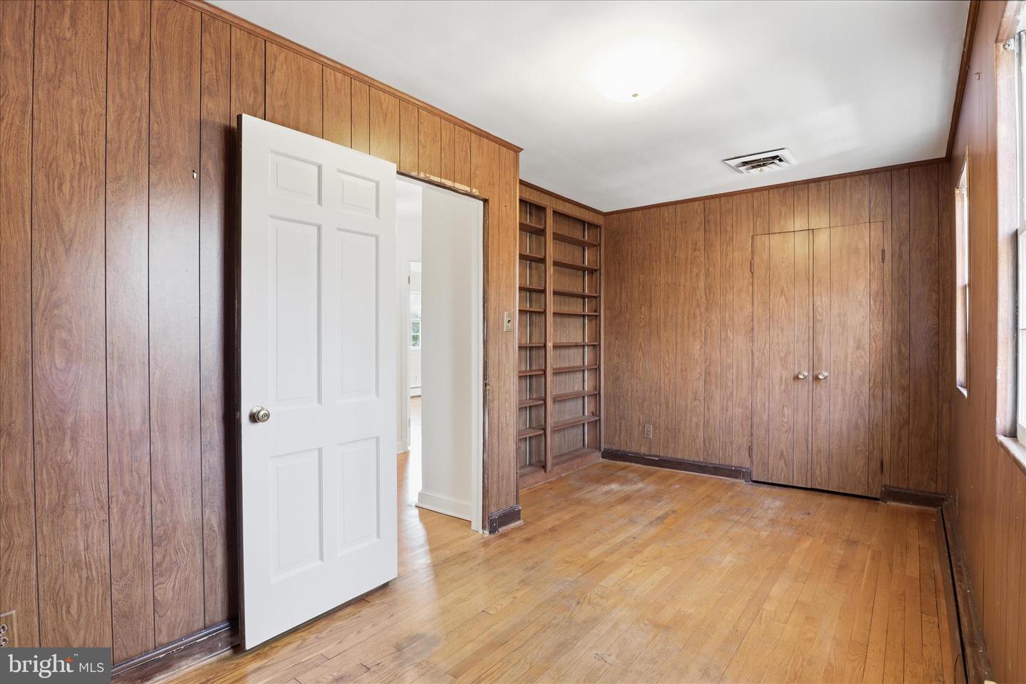 3701 PINE BROOK RD, ALEXANDRIA, Virginia 22310, 5 Bedrooms Bedrooms, ,3 BathroomsBathrooms,Residential,For sale,3701 PINE BROOK RD,VAFX2286072 MLS # VAFX2286072