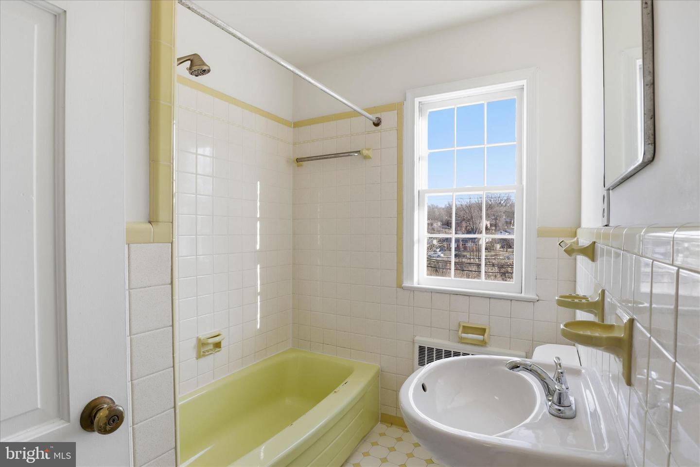 3701 PINE BROOK RD, ALEXANDRIA, Virginia 22310, 5 Bedrooms Bedrooms, ,3 BathroomsBathrooms,Residential,For sale,3701 PINE BROOK RD,VAFX2286072 MLS # VAFX2286072