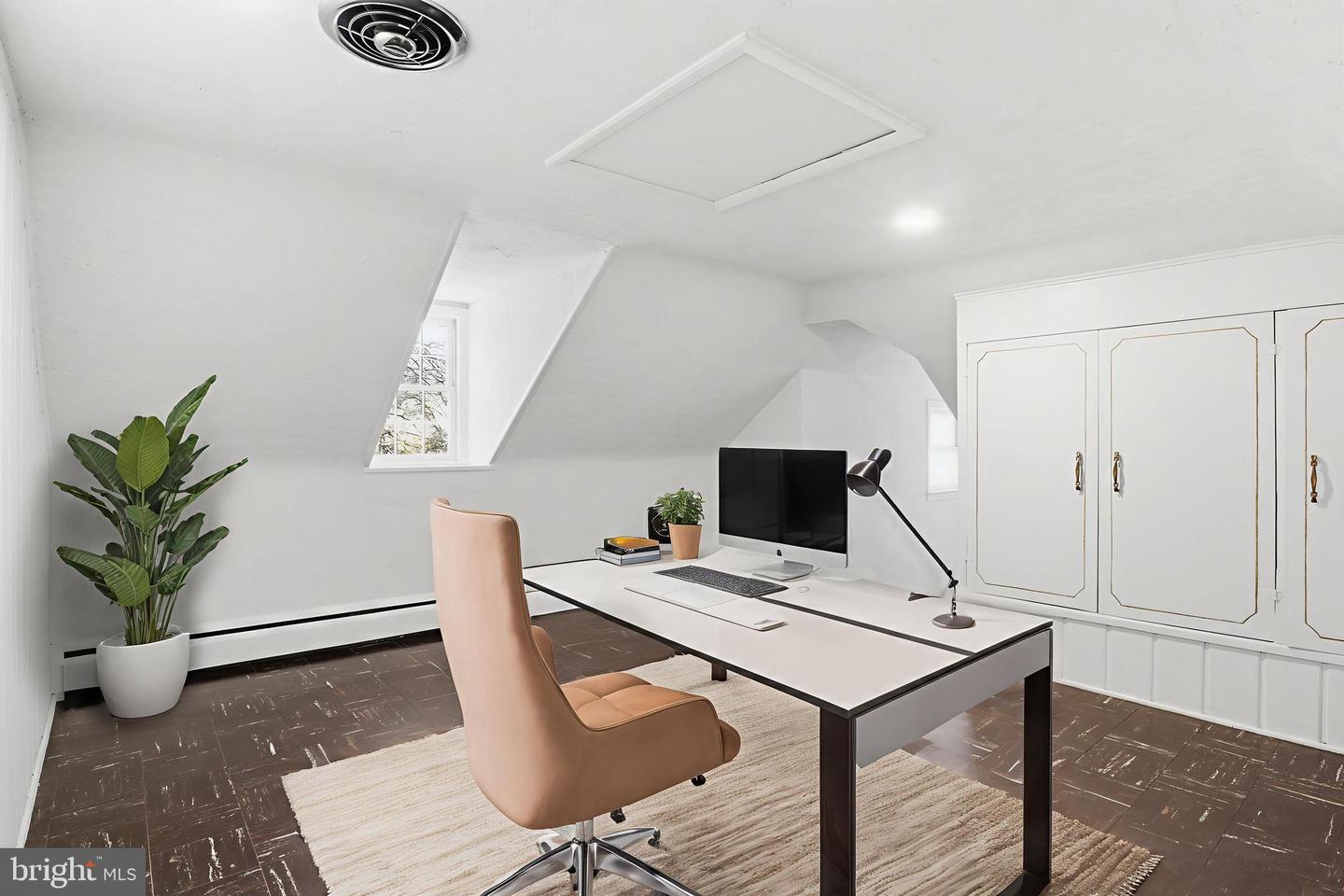 3701 PINE BROOK RD, ALEXANDRIA, Virginia 22310, 5 Bedrooms Bedrooms, ,3 BathroomsBathrooms,Residential,For sale,3701 PINE BROOK RD,VAFX2286072 MLS # VAFX2286072