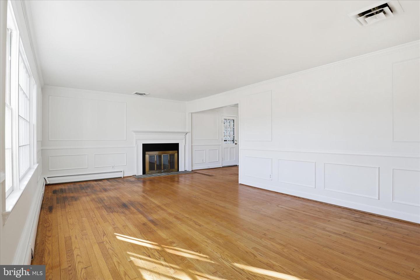 3701 PINE BROOK RD, ALEXANDRIA, Virginia 22310, 5 Bedrooms Bedrooms, ,3 BathroomsBathrooms,Residential,For sale,3701 PINE BROOK RD,VAFX2286072 MLS # VAFX2286072