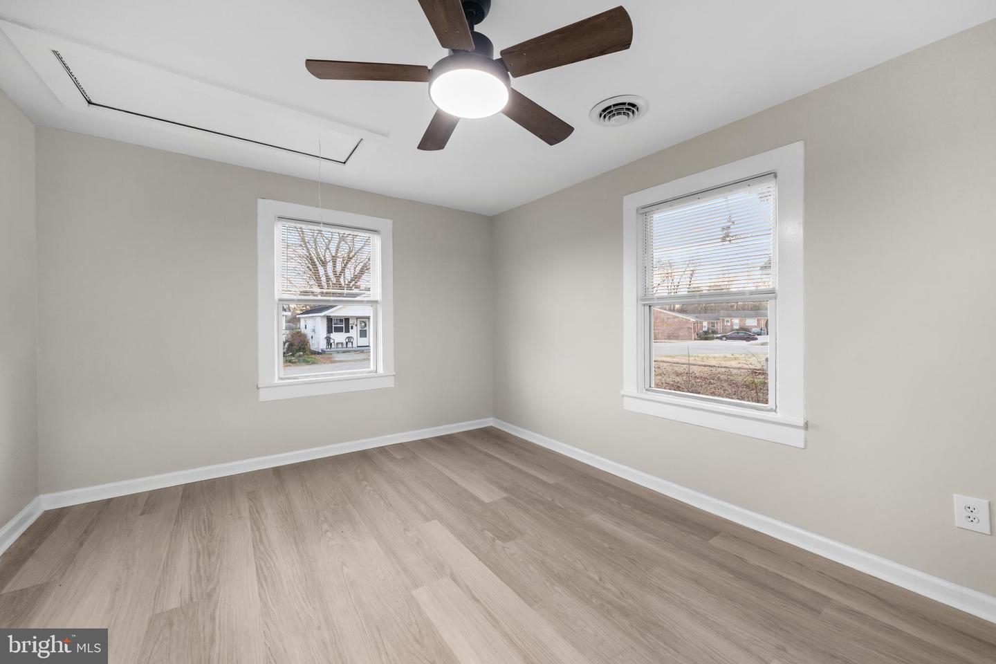 403 WOLF ST, EMPORIA, Virginia 23847, 3 Bedrooms Bedrooms, 5 Rooms Rooms,2 BathroomsBathrooms,Residential,For sale,403 WOLF ST,VAGE2000026 MLS # VAGE2000026