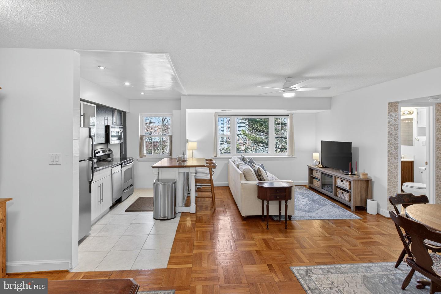 1320 N FORT MYER DR N #824, ARLINGTON, Virginia 22209, 2 Bedrooms Bedrooms, ,1 BathroomBathrooms,Residential,For sale,1320 N FORT MYER DR N #824,VAAR2067846 MLS # VAAR2067846