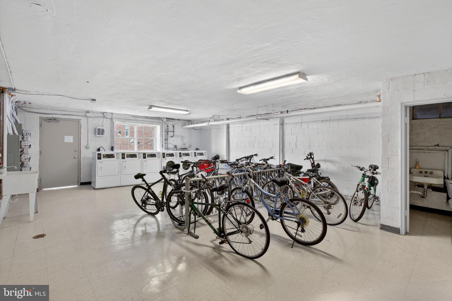 1320 N FORT MYER DR N #824, ARLINGTON, Virginia 22209, 2 Bedrooms Bedrooms, ,1 BathroomBathrooms,Residential,For sale,1320 N FORT MYER DR N #824,VAAR2067846 MLS # VAAR2067846