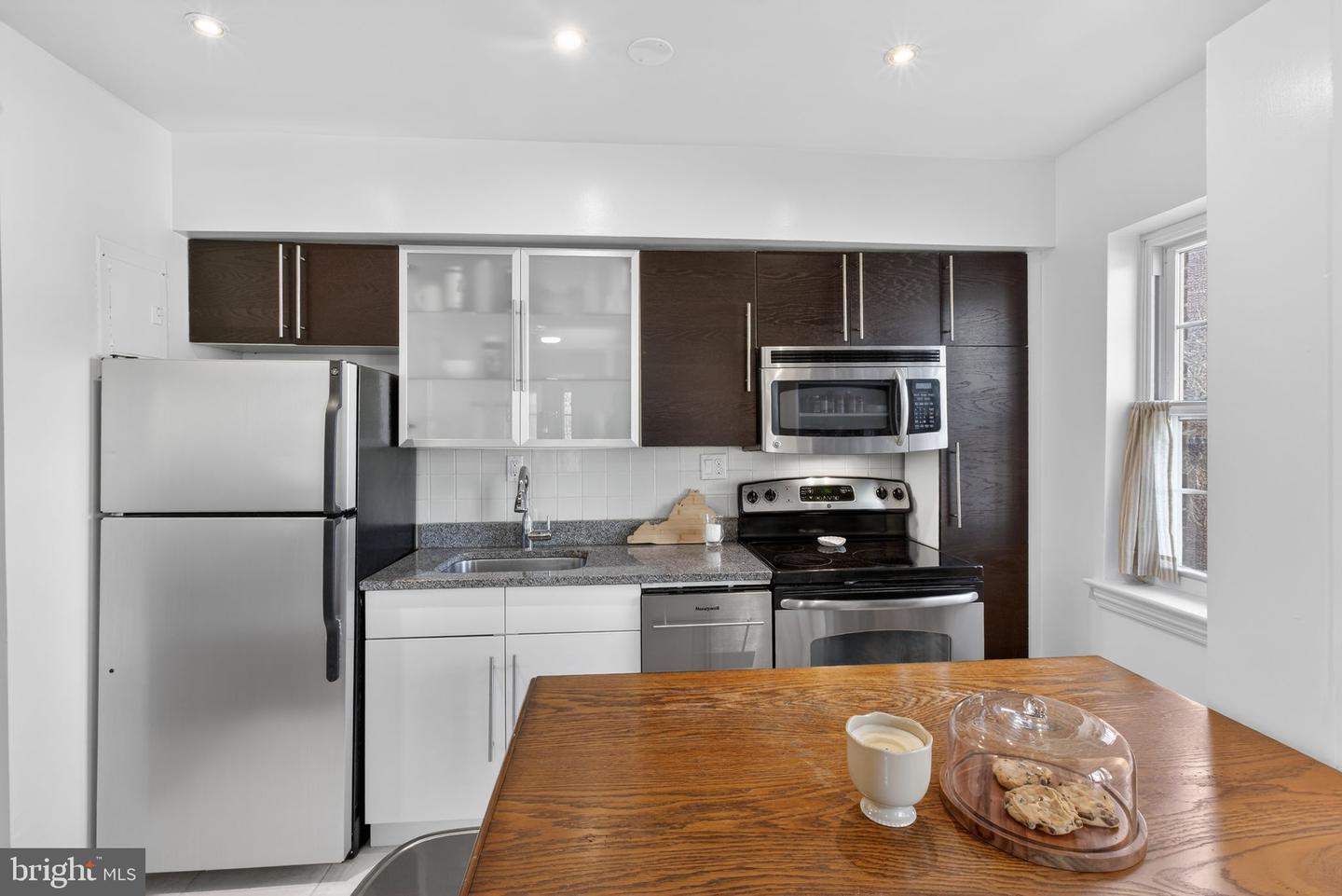 1320 N FORT MYER DR N #824, ARLINGTON, Virginia 22209, 2 Bedrooms Bedrooms, ,1 BathroomBathrooms,Residential,For sale,1320 N FORT MYER DR N #824,VAAR2067846 MLS # VAAR2067846