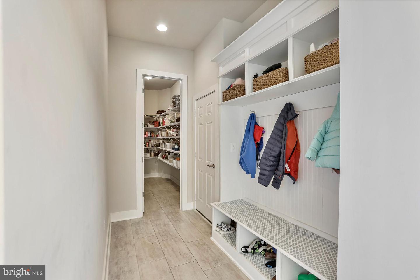 19135 HUNTRIDGE PRESERVE CT, PURCELLVILLE, Virginia 20132, 5 Bedrooms Bedrooms, ,5 BathroomsBathrooms,Residential,For sale,19135 HUNTRIDGE PRESERVE CT,VALO2114128 MLS # VALO2114128