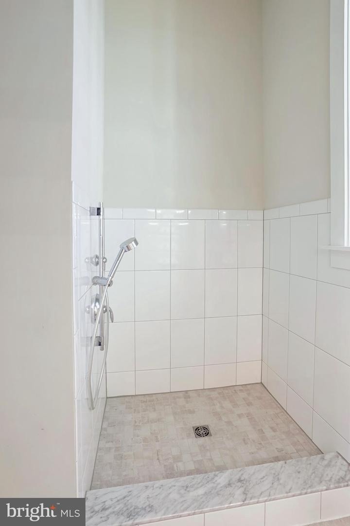 19135 HUNTRIDGE PRESERVE CT, PURCELLVILLE, Virginia 20132, 5 Bedrooms Bedrooms, ,5 BathroomsBathrooms,Residential,For sale,19135 HUNTRIDGE PRESERVE CT,VALO2114128 MLS # VALO2114128