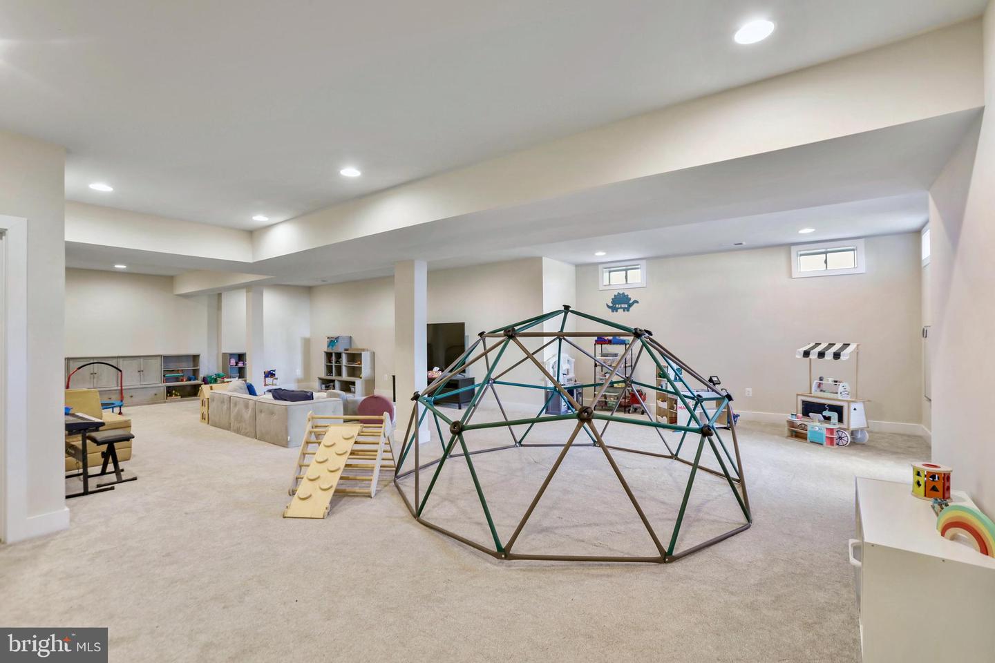 19135 HUNTRIDGE PRESERVE CT, PURCELLVILLE, Virginia 20132, 5 Bedrooms Bedrooms, ,5 BathroomsBathrooms,Residential,For sale,19135 HUNTRIDGE PRESERVE CT,VALO2114128 MLS # VALO2114128