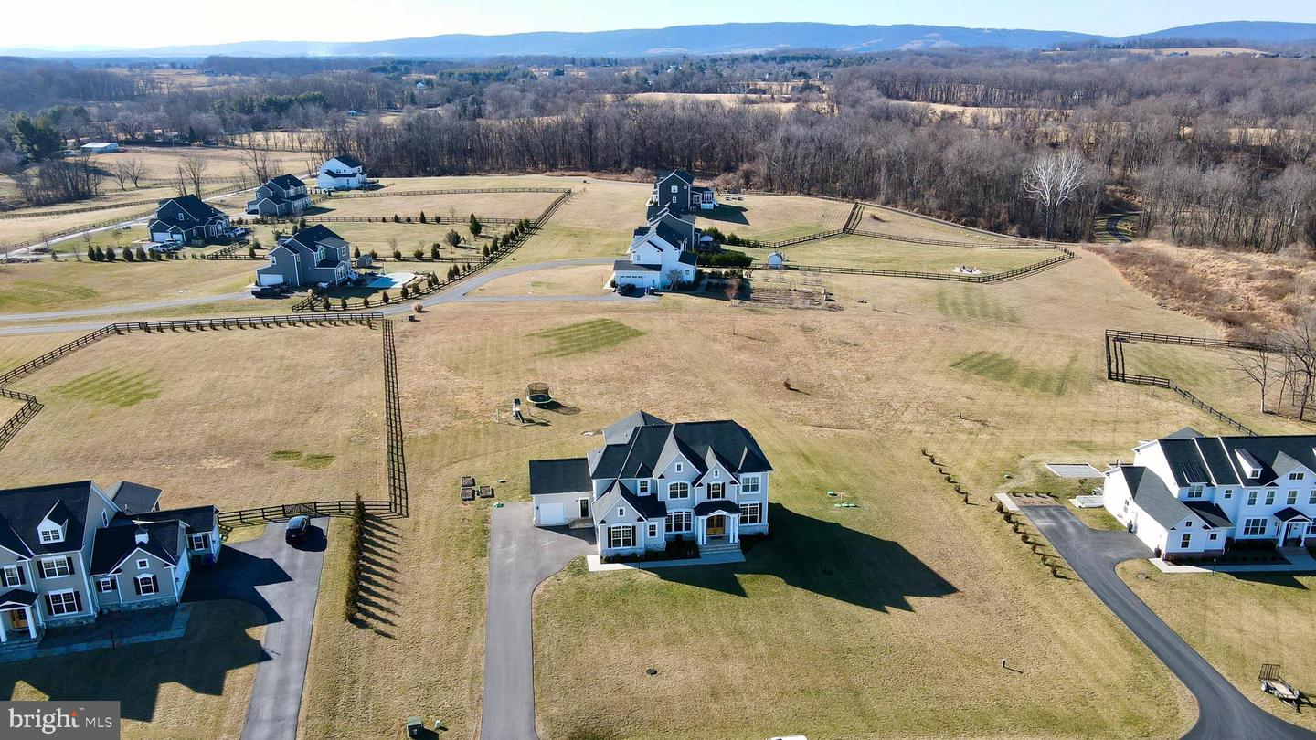 19135 HUNTRIDGE PRESERVE CT, PURCELLVILLE, Virginia 20132, 5 Bedrooms Bedrooms, ,5 BathroomsBathrooms,Residential,For sale,19135 HUNTRIDGE PRESERVE CT,VALO2114128 MLS # VALO2114128