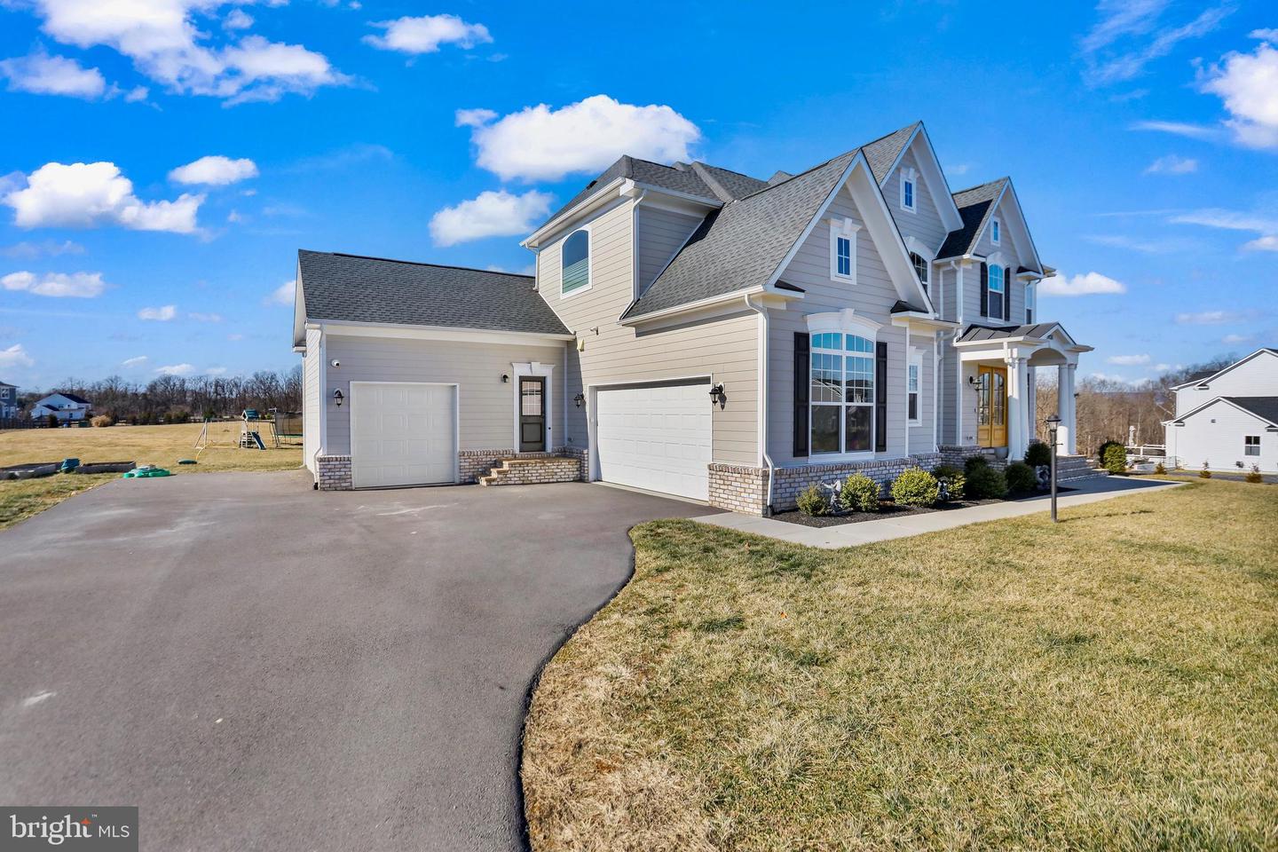 19135 HUNTRIDGE PRESERVE CT, PURCELLVILLE, Virginia 20132, 5 Bedrooms Bedrooms, ,5 BathroomsBathrooms,Residential,For sale,19135 HUNTRIDGE PRESERVE CT,VALO2114128 MLS # VALO2114128