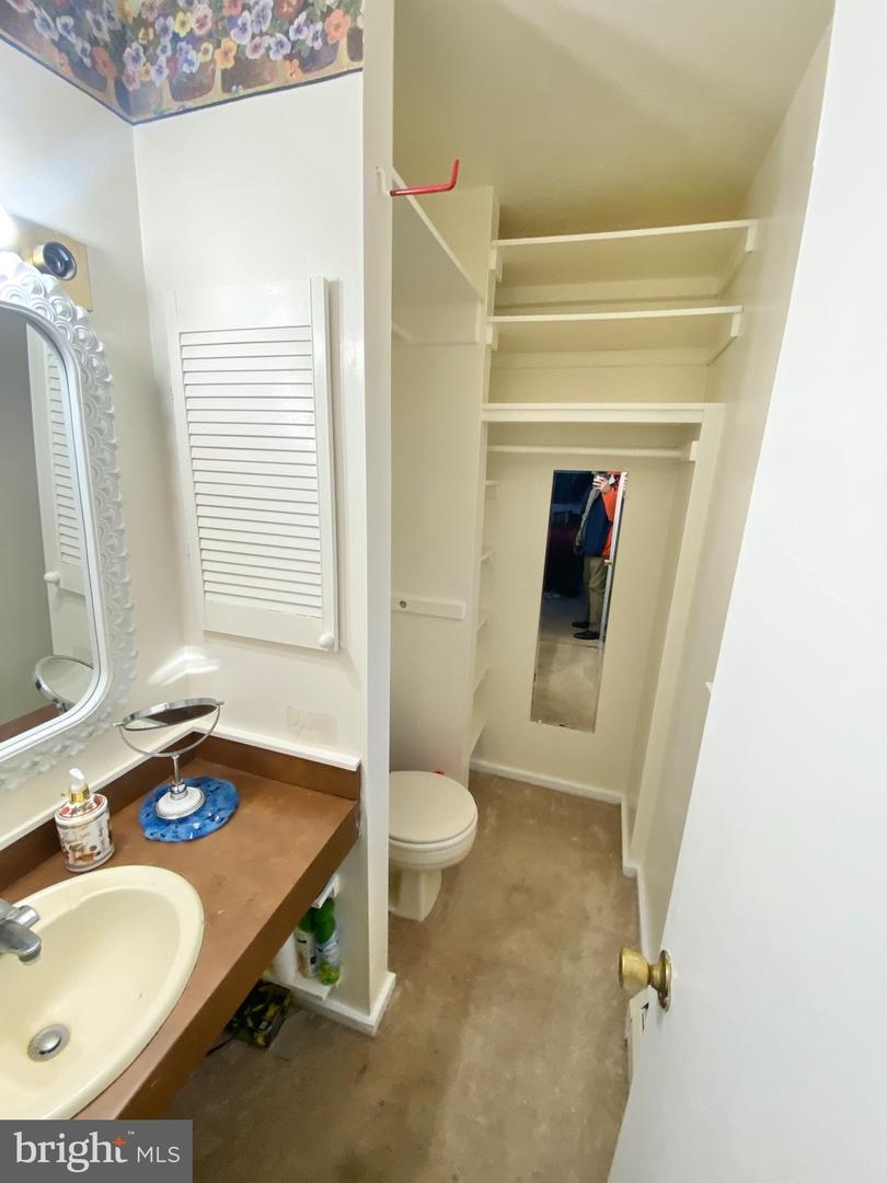 4812 KENTBURY CT, WOODBRIDGE, Virginia 22193, 4 Bedrooms Bedrooms, ,2 BathroomsBathrooms,Residential,For sale,4812 KENTBURY CT,VAPW2110718 MLS # VAPW2110718