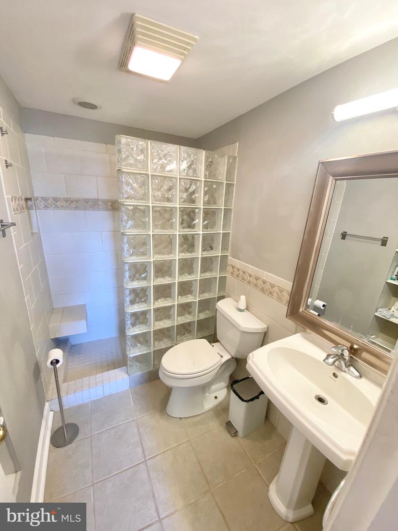 4812 KENTBURY CT, WOODBRIDGE, Virginia 22193, 4 Bedrooms Bedrooms, ,2 BathroomsBathrooms,Residential,For sale,4812 KENTBURY CT,VAPW2110718 MLS # VAPW2110718