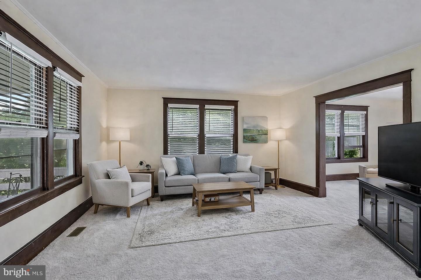 200 S ORCHARD DR, PURCELLVILLE, Virginia 20132, 4 Bedrooms Bedrooms, 12 Rooms Rooms,2 BathroomsBathrooms,Residential,For sale,200 S ORCHARD DR,VALO2114152 MLS # VALO2114152