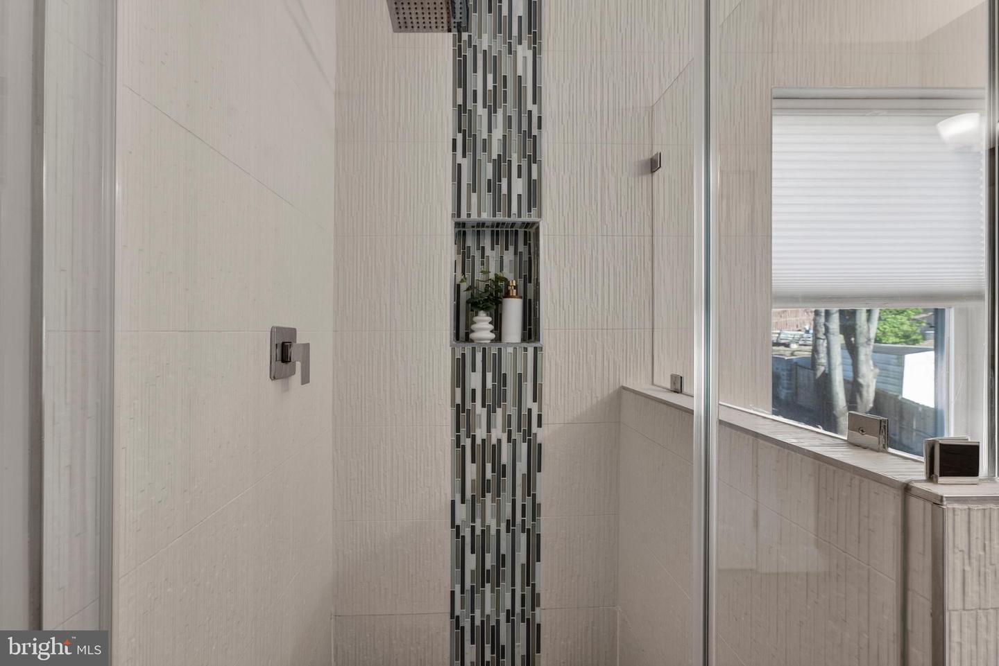 3513 22ND ST S, ARLINGTON, Virginia 22204, 3 Bedrooms Bedrooms, ,3 BathroomsBathrooms,Residential,For sale,3513 22ND ST S,VAAR2067878 MLS # VAAR2067878