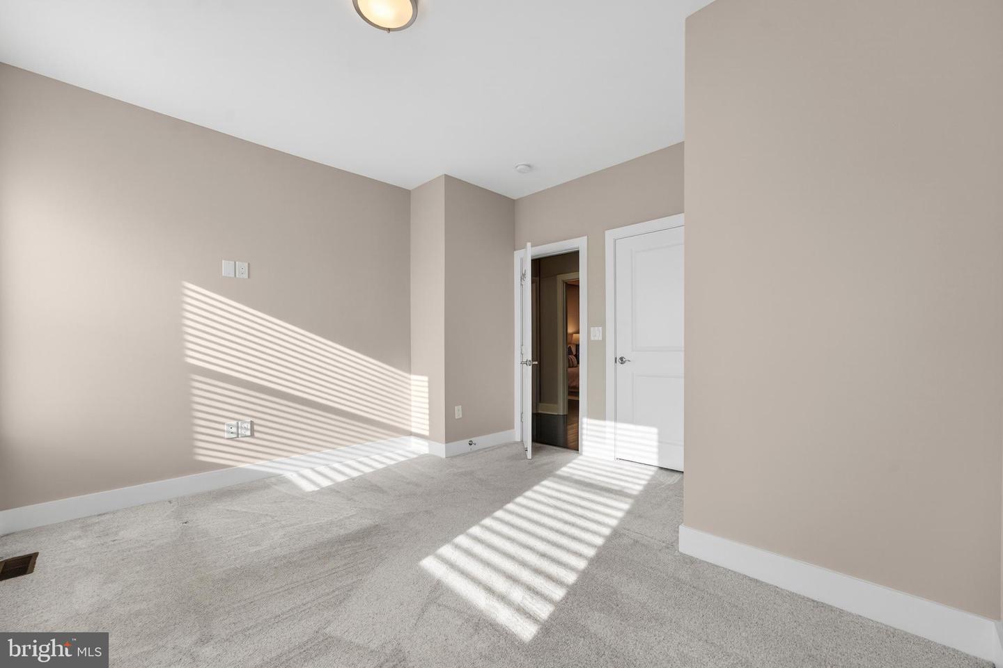 3513 22ND ST S, ARLINGTON, Virginia 22204, 3 Bedrooms Bedrooms, ,3 BathroomsBathrooms,Residential,For sale,3513 22ND ST S,VAAR2067878 MLS # VAAR2067878