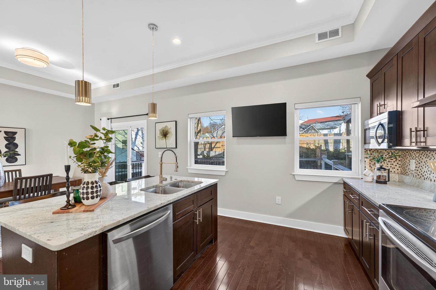 3513 22ND ST S, ARLINGTON, Virginia 22204, 3 Bedrooms Bedrooms, ,3 BathroomsBathrooms,Residential,For sale,3513 22ND ST S,VAAR2067878 MLS # VAAR2067878