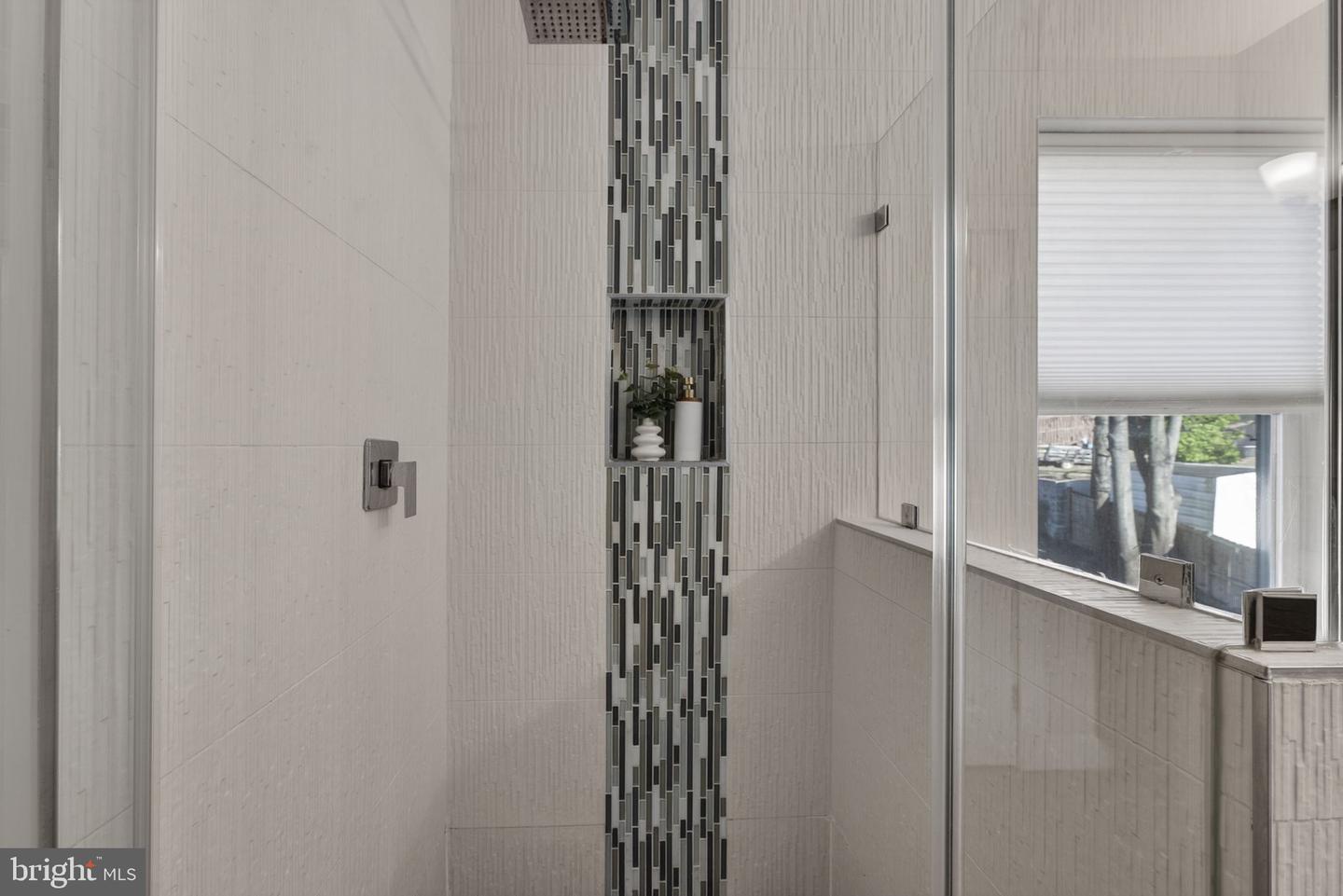 3513 22ND ST S, ARLINGTON, Virginia 22204, 3 Bedrooms Bedrooms, ,3 BathroomsBathrooms,Residential,For sale,3513 22ND ST S,VAAR2067878 MLS # VAAR2067878