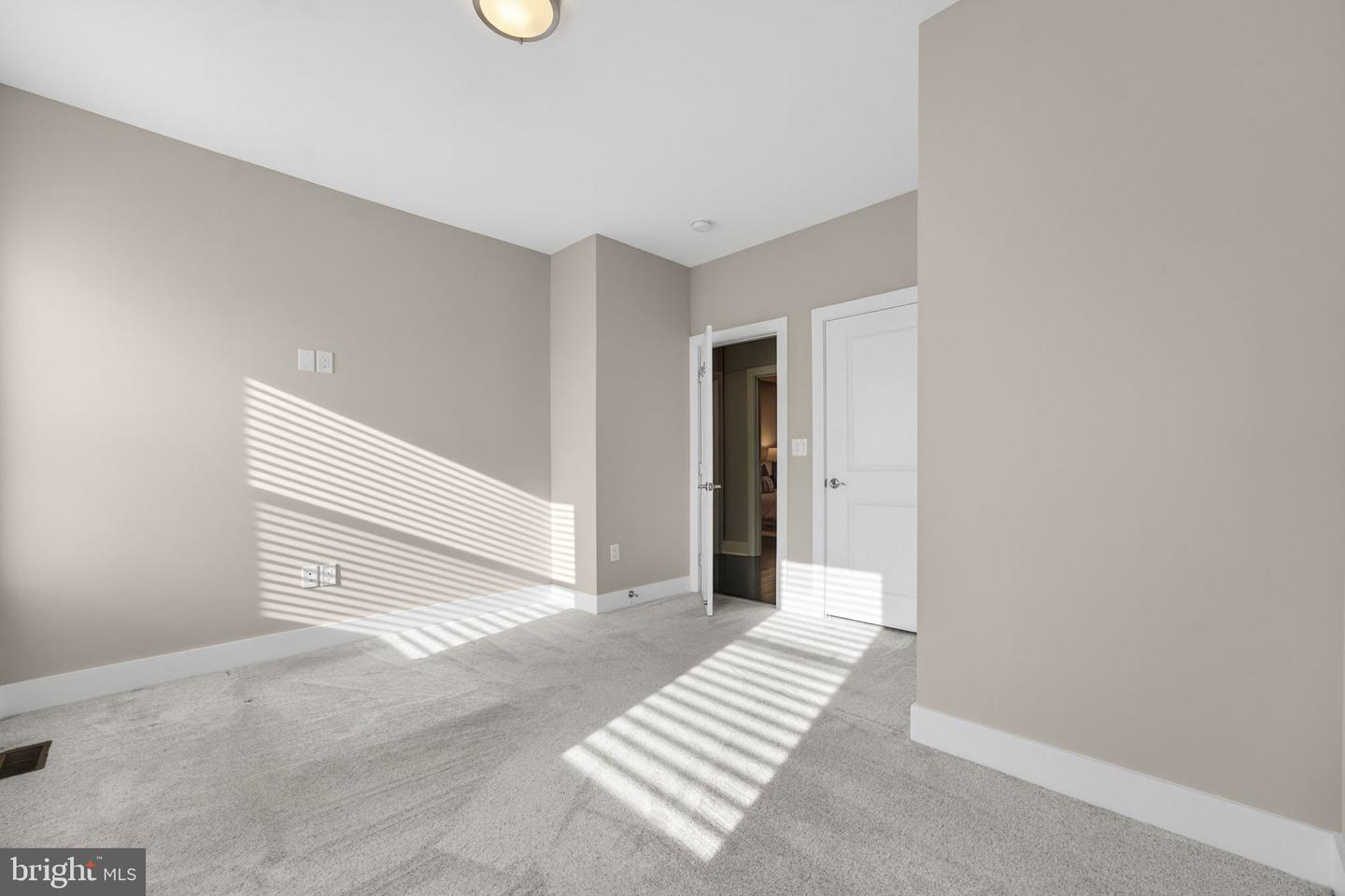 3513 22ND ST S, ARLINGTON, Virginia 22204, 3 Bedrooms Bedrooms, ,3 BathroomsBathrooms,Residential,For sale,3513 22ND ST S,VAAR2067878 MLS # VAAR2067878