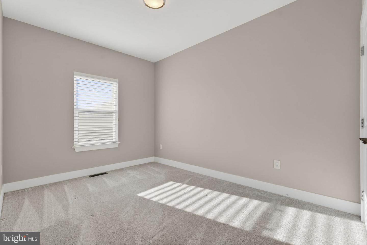 3513 22ND ST S, ARLINGTON, Virginia 22204, 3 Bedrooms Bedrooms, ,3 BathroomsBathrooms,Residential,For sale,3513 22ND ST S,VAAR2067878 MLS # VAAR2067878