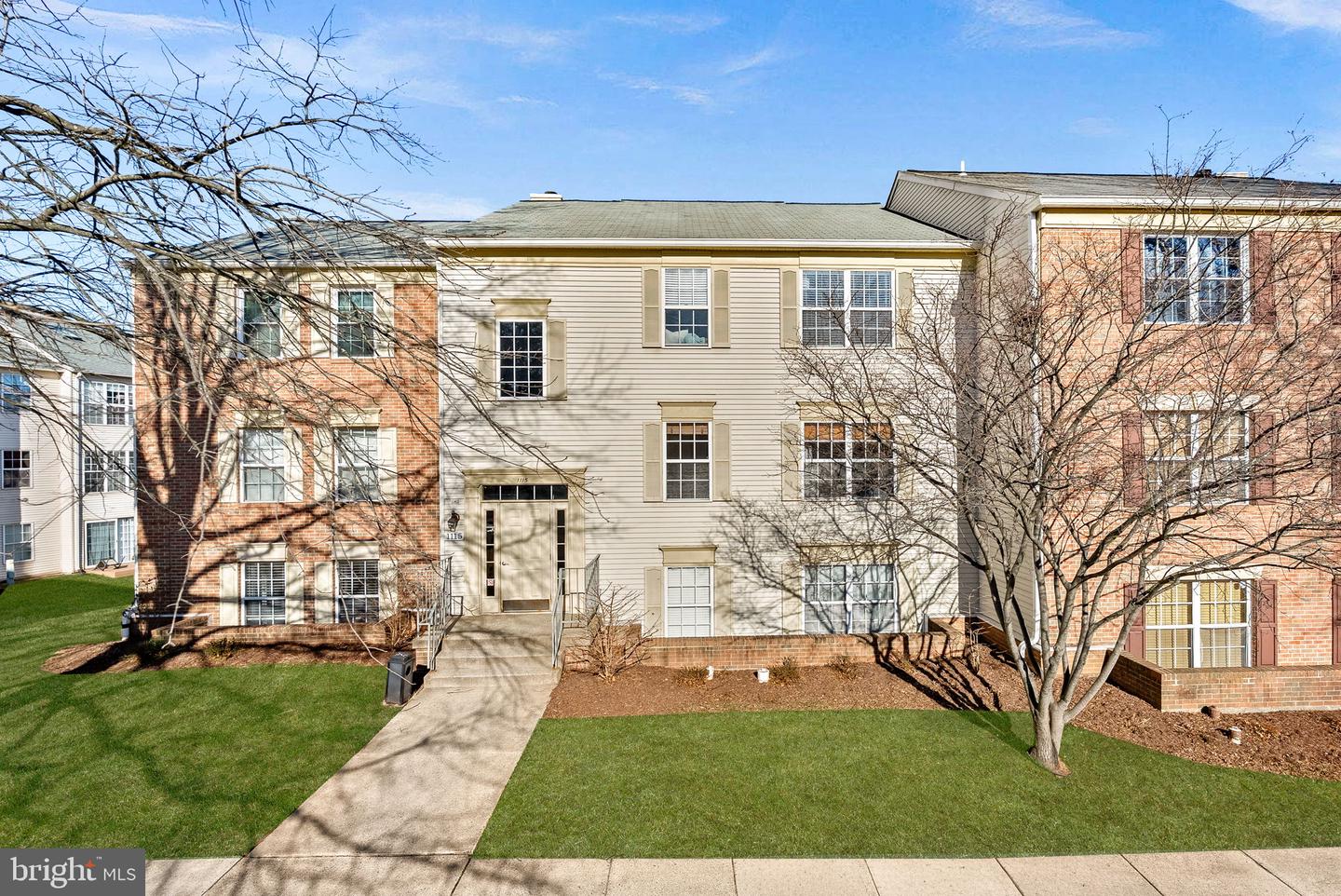 1115 HUNTMASTER TER NE #202, LEESBURG, Virginia 20176, 2 Bedrooms Bedrooms, ,2 BathroomsBathrooms,Residential,For sale,1115 HUNTMASTER TER NE #202,VALO2114178 MLS # VALO2114178