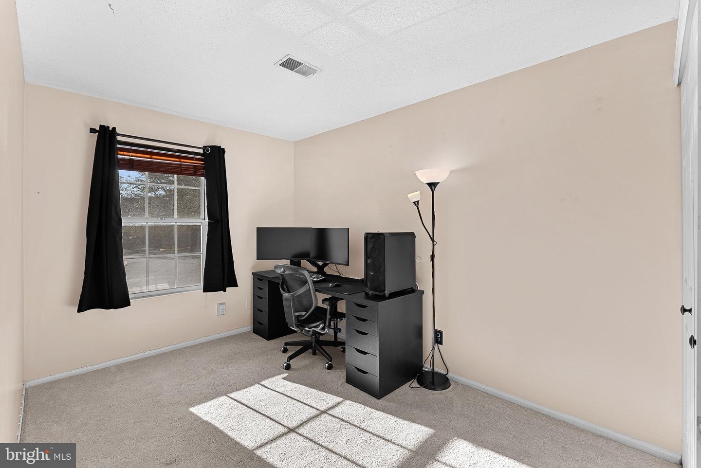 1115 HUNTMASTER TER NE #202, LEESBURG, Virginia 20176, 2 Bedrooms Bedrooms, ,2 BathroomsBathrooms,Residential,For sale,1115 HUNTMASTER TER NE #202,VALO2114178 MLS # VALO2114178